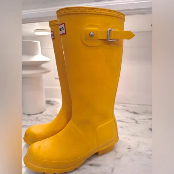 Iconic Hunter Kids' Bright Yellow Rain Boots - Picture 5 of 7